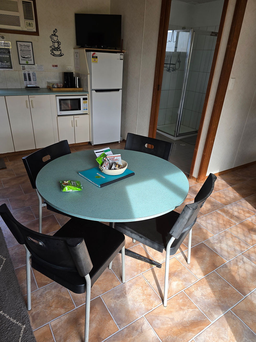 Eco-Cottage Dining Area