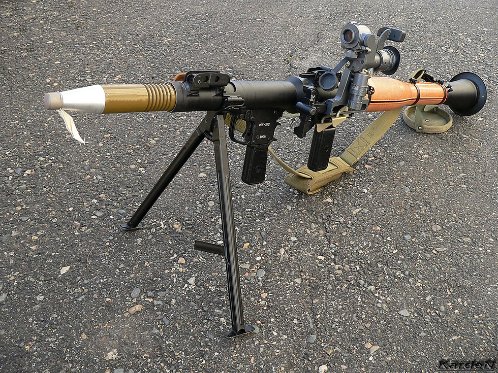 Çatal Ayaklı model RPG-7 Roketatar ve namluya takılı Antipersonel mühimmat