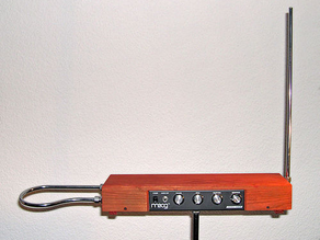 Theremin Nedir? Dünyanın İlk Temassız Müzik Aleti