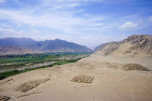 Peru'daki antik Caral şehri