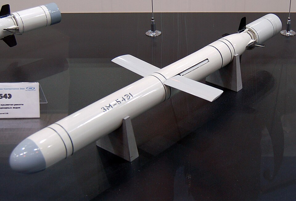3M-54 Kalibr Rus Stratejik Seyir Füzesi (Kaynak: https://tr.wikipedia.org/wiki/3M-54_Kalibr)