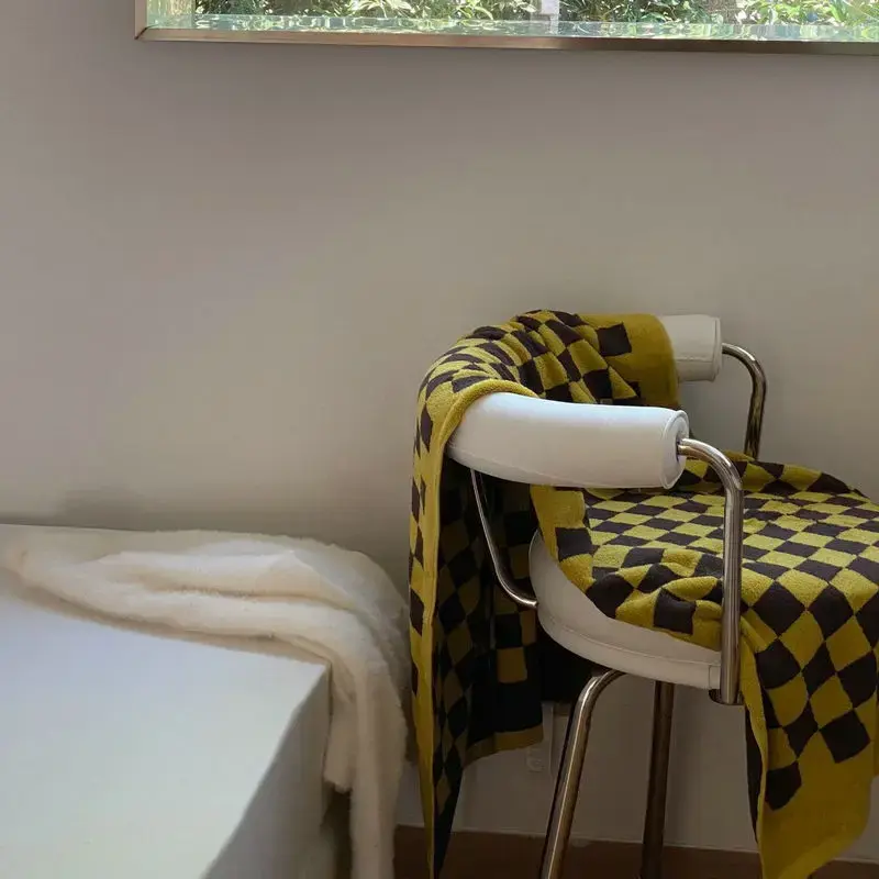Thumbnail: Retro Plaid Cotton Towel – Large, Soft, Absorbent Bath & Beach Use