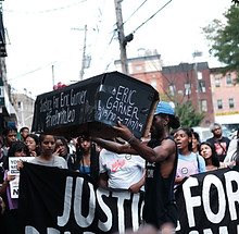 1566233103212-eric-garner-pantaleo.jpg