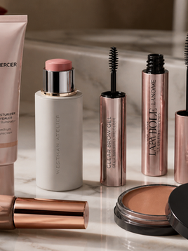 11 Natural Makeup Essentials for an Awake Face