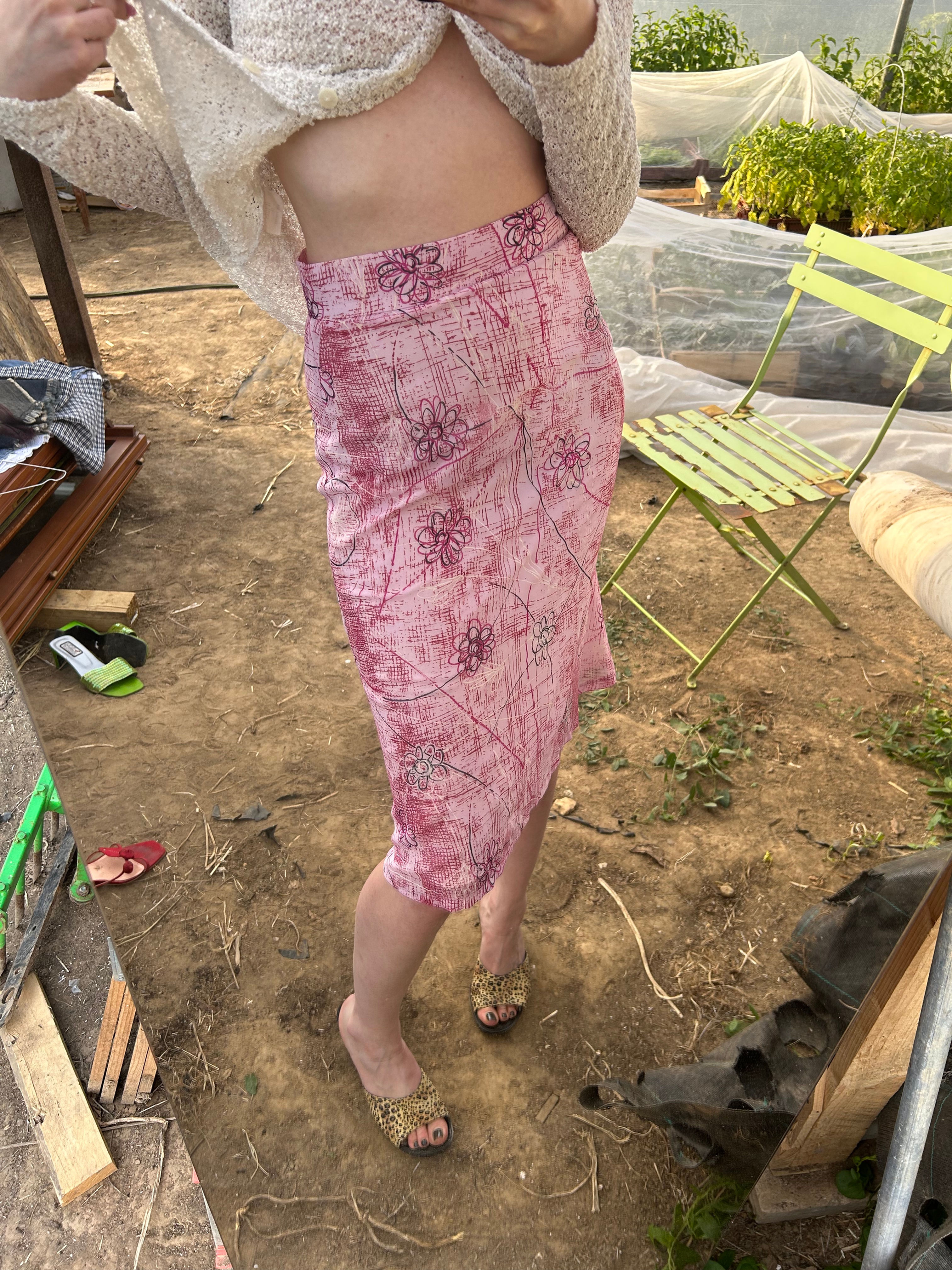 Pink tones flowers mid-length skirt