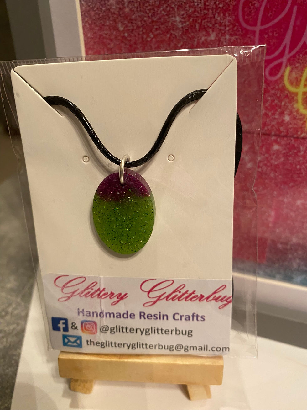 Thumbnail: Small Oval Shaped Necklace