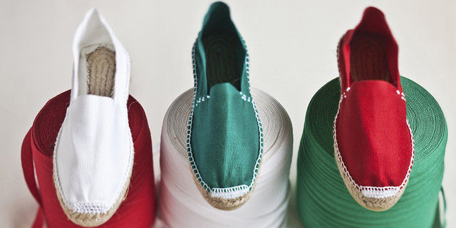 Les espadrilles fabriquées à Mauléon au Pays Basque © SUDRES JEAN-DANIEL / HEMIS.FR / AFP