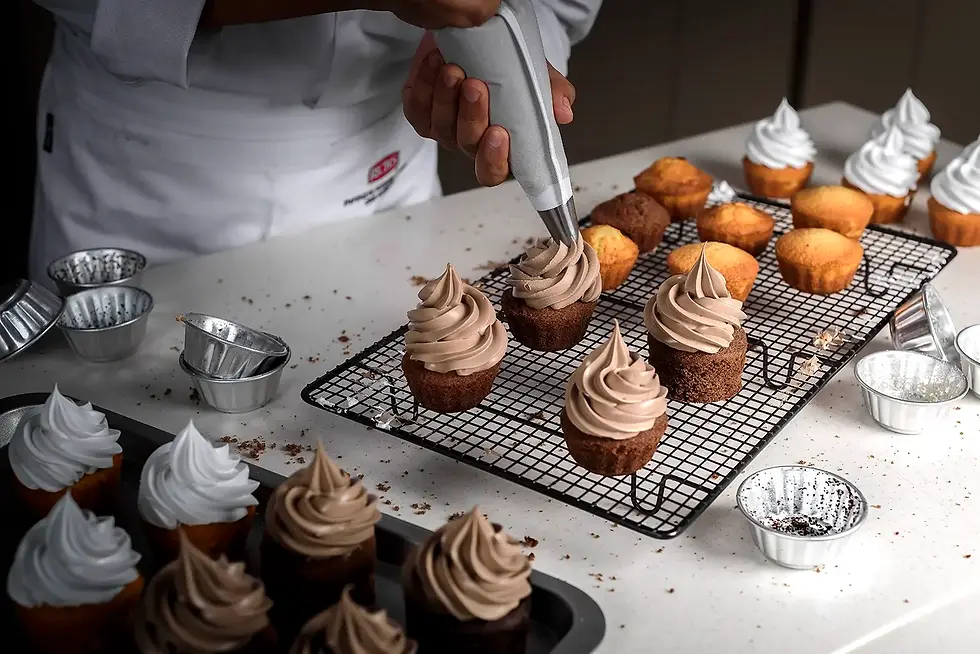 Professional food photographer Dubai captures perfectly lit cupcake using advanced lighting techniques for lifestyle product photography