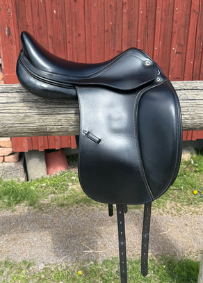 Prestige D1 17" svart 