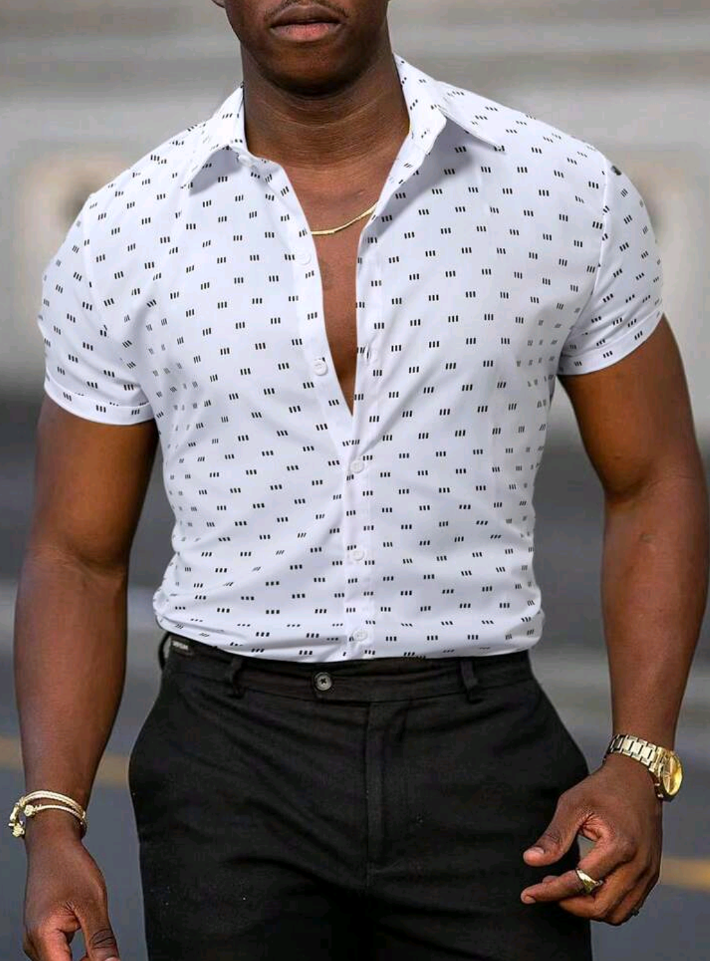 Manfinity Mode Camisa casual de verano con estampado, cuello irregular, botones 