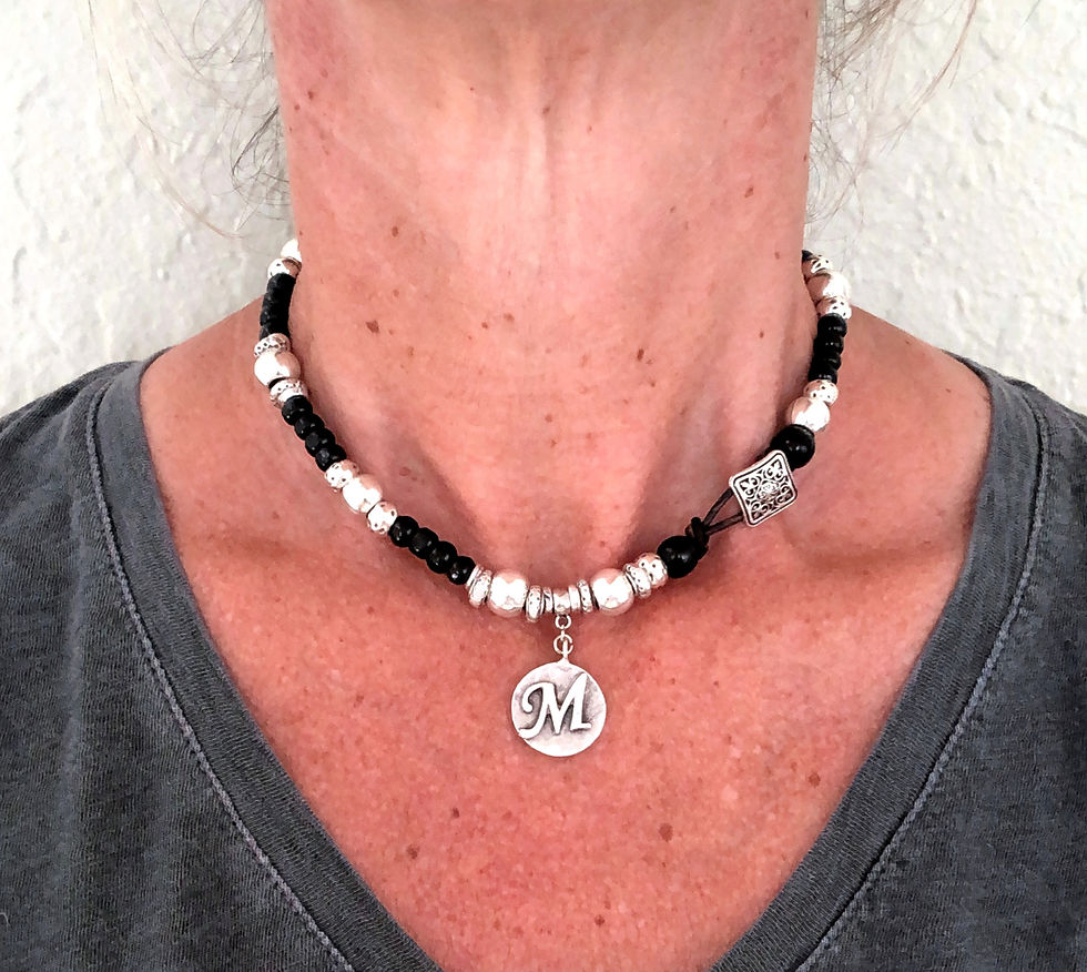 Thumbnail: Viernes bracelet