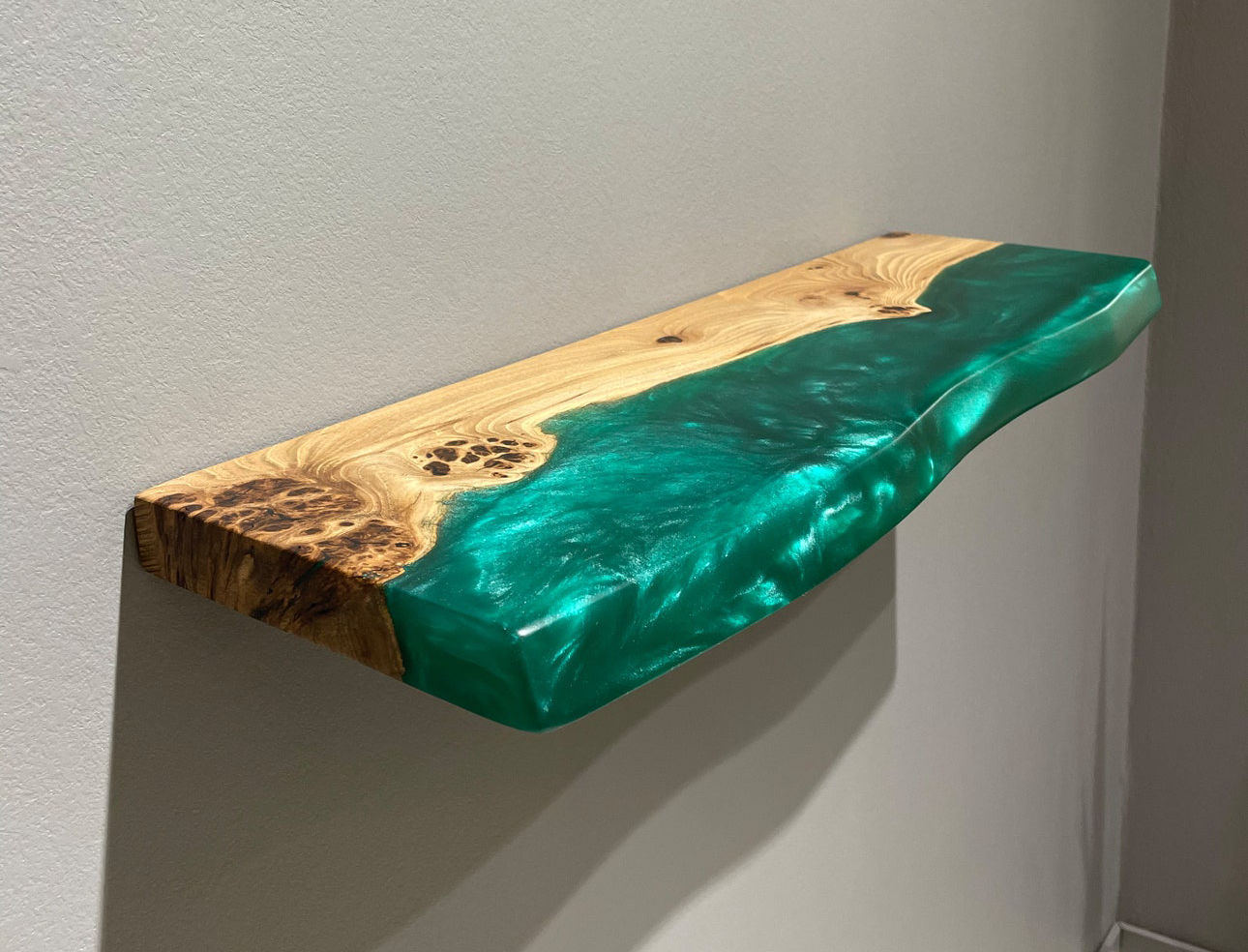 BiGi 樹脂 南美胡桃木/特種全實木 掛牆/電視板 不連配件鐵架 Epoxy resin walnut/special wood TV board