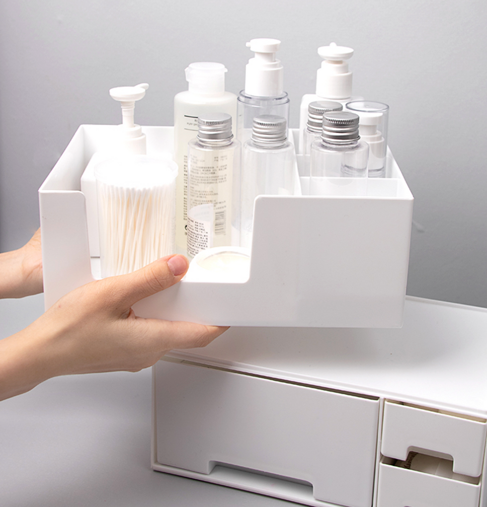 Thumbnail: BIGI 全新現貨包送貨-簡約風純白PP化妝品收納化妝品盒CSB7 Pure white cosmetic storage Free delivery
