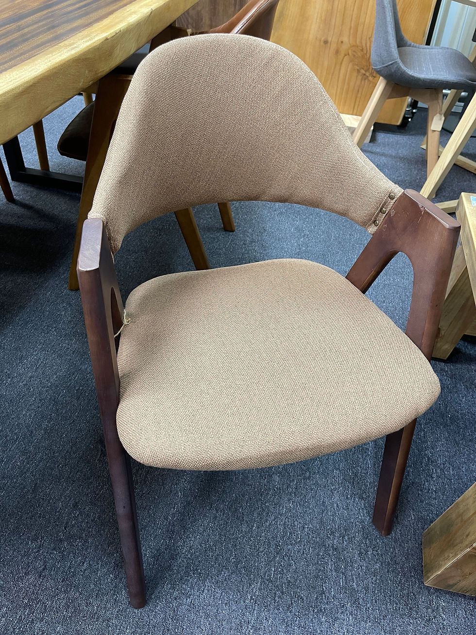 BiGi 實木椅子#K Solid wood chair (with PU leather Upholstery)