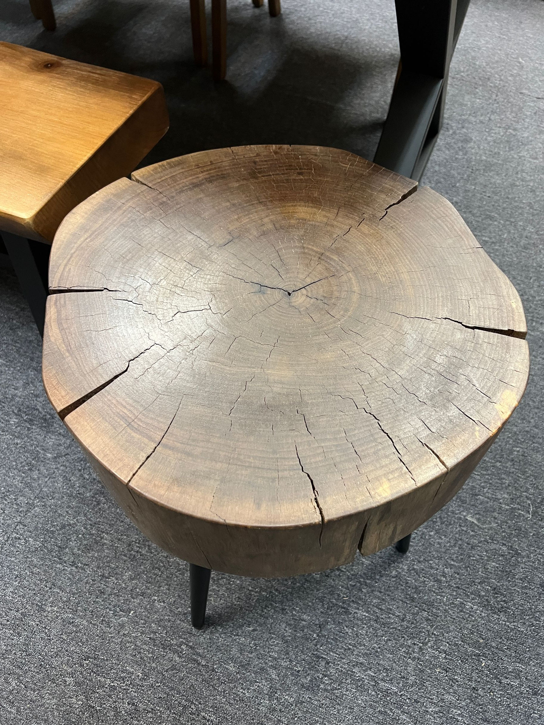 BIGi 美國黑胡桃木全實木特厚 原塊年輪 茶几 50-54cm 厚度 10cm 直徑  Solid black Walnut Coffee Table