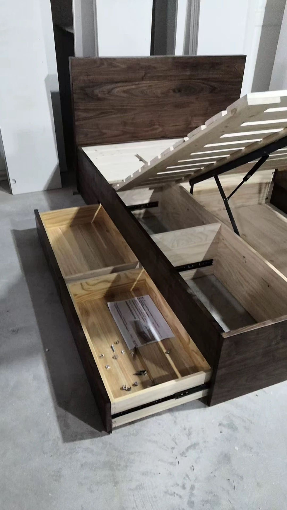 Thumbnail: BiGi 美國黑胡桃木 實木油壓床框 America solid black walnut bed frame ASOB-002A