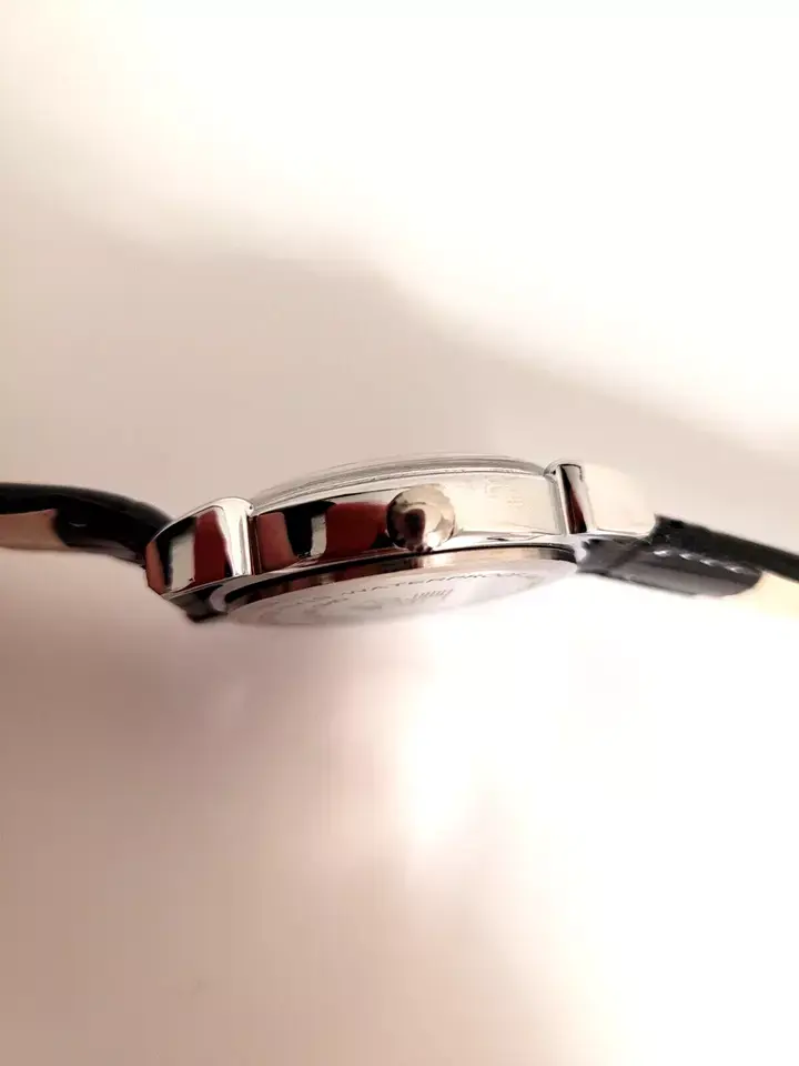 Thumbnail: Vintage Swiss Oris Hand Wind 17 jewels Men's Wrist Watch D23