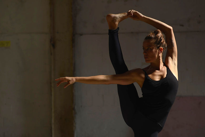 Dance Yoga_clareada.jpg