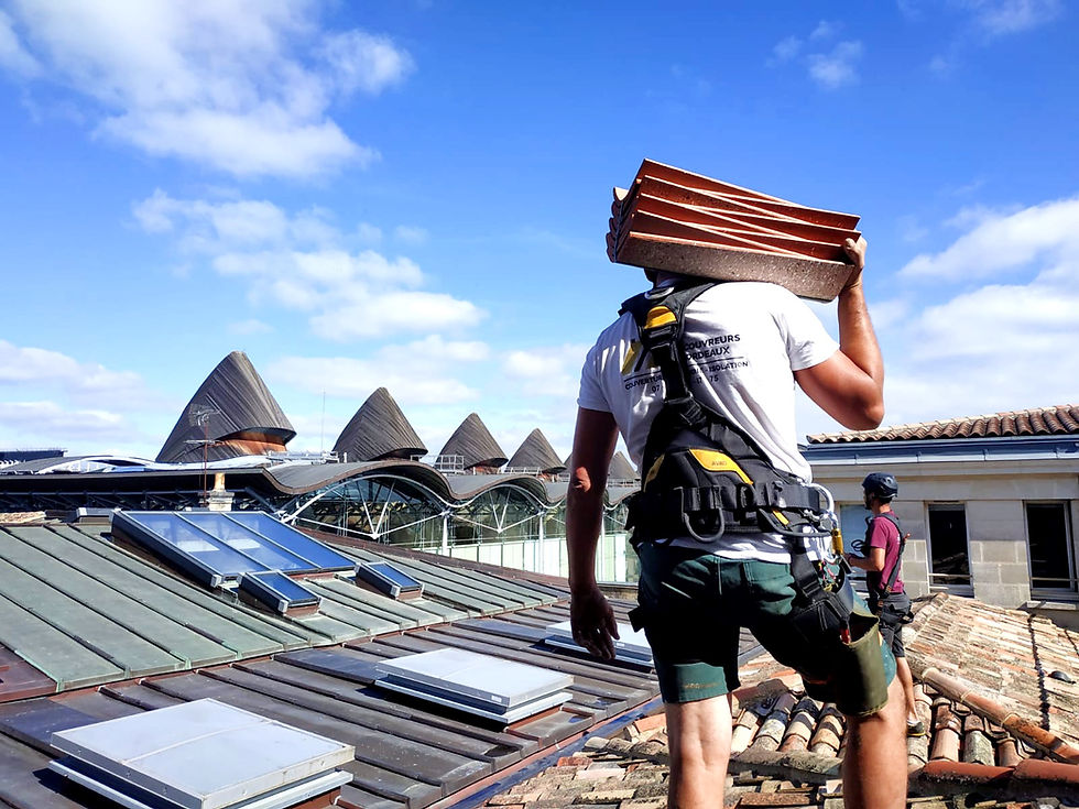 Chantier rénovation toiture - Équipe Les Couvreurs de Bordeaux