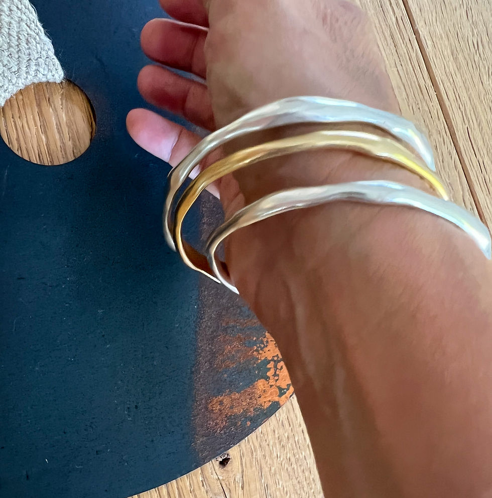 Thumbnail: Tommy Gold & Silver