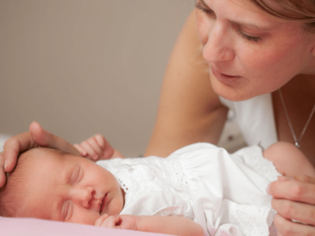 Método do colinho para estimular o bebê a dormir sozinho