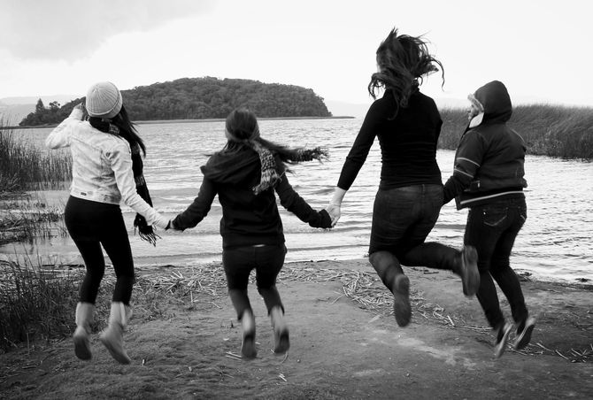 ¿Qué significa nacer mujer?