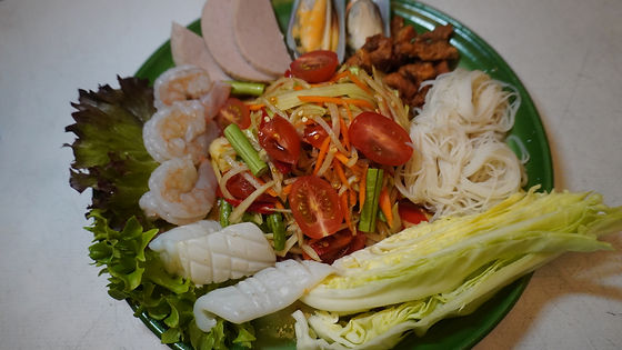 Som Tum Thad Set (Papaya Salad Platter)
