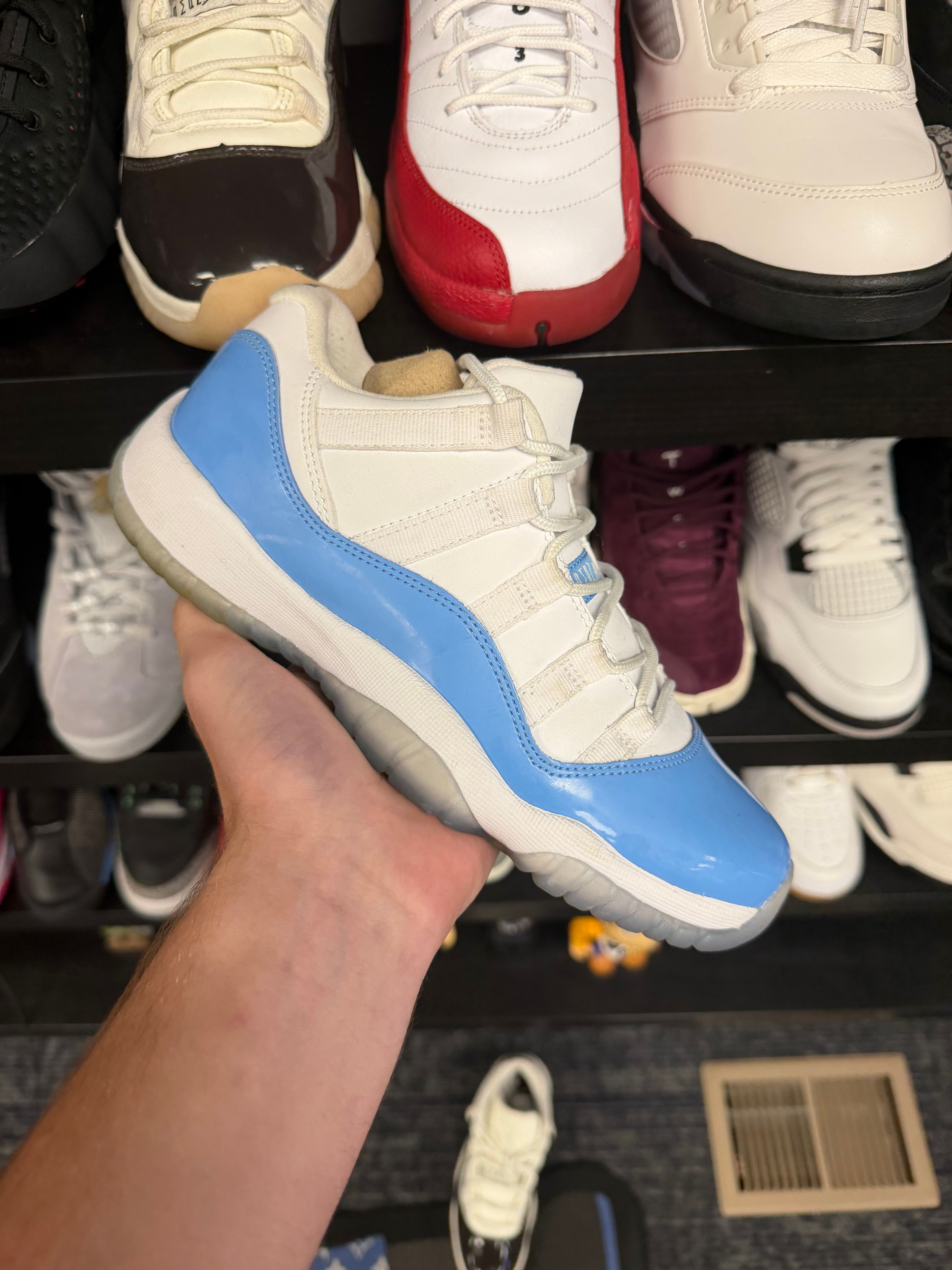 Jordan 11 Low UNC 