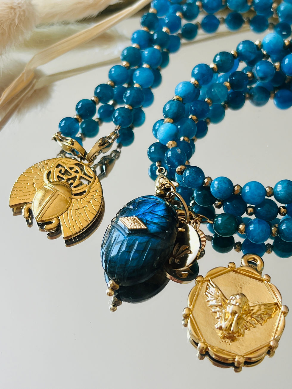 Miniature : Collier gamme JULIETTE  à fermoirs en Apatite