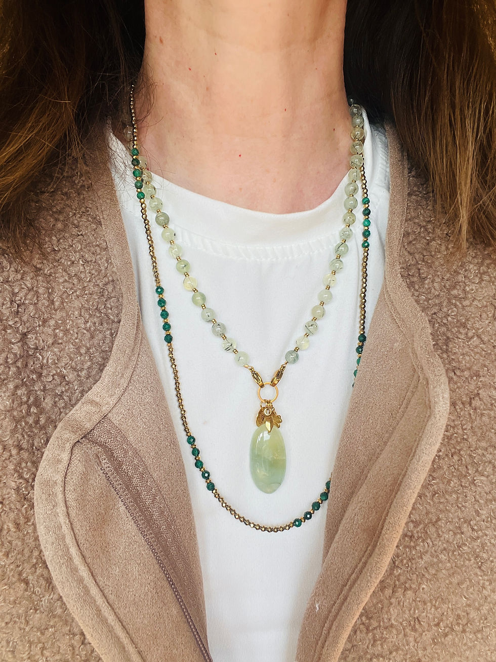 Miniature : Collier gamme Juliette à fermoirs en Préhnite