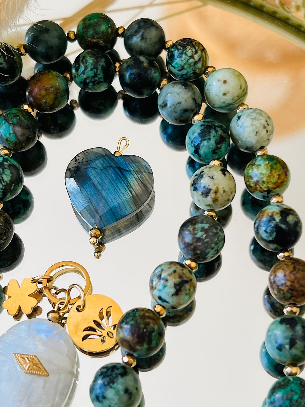 Miniature : Collier gamme THELMA à fermoirs en Turquoise d'Afrique