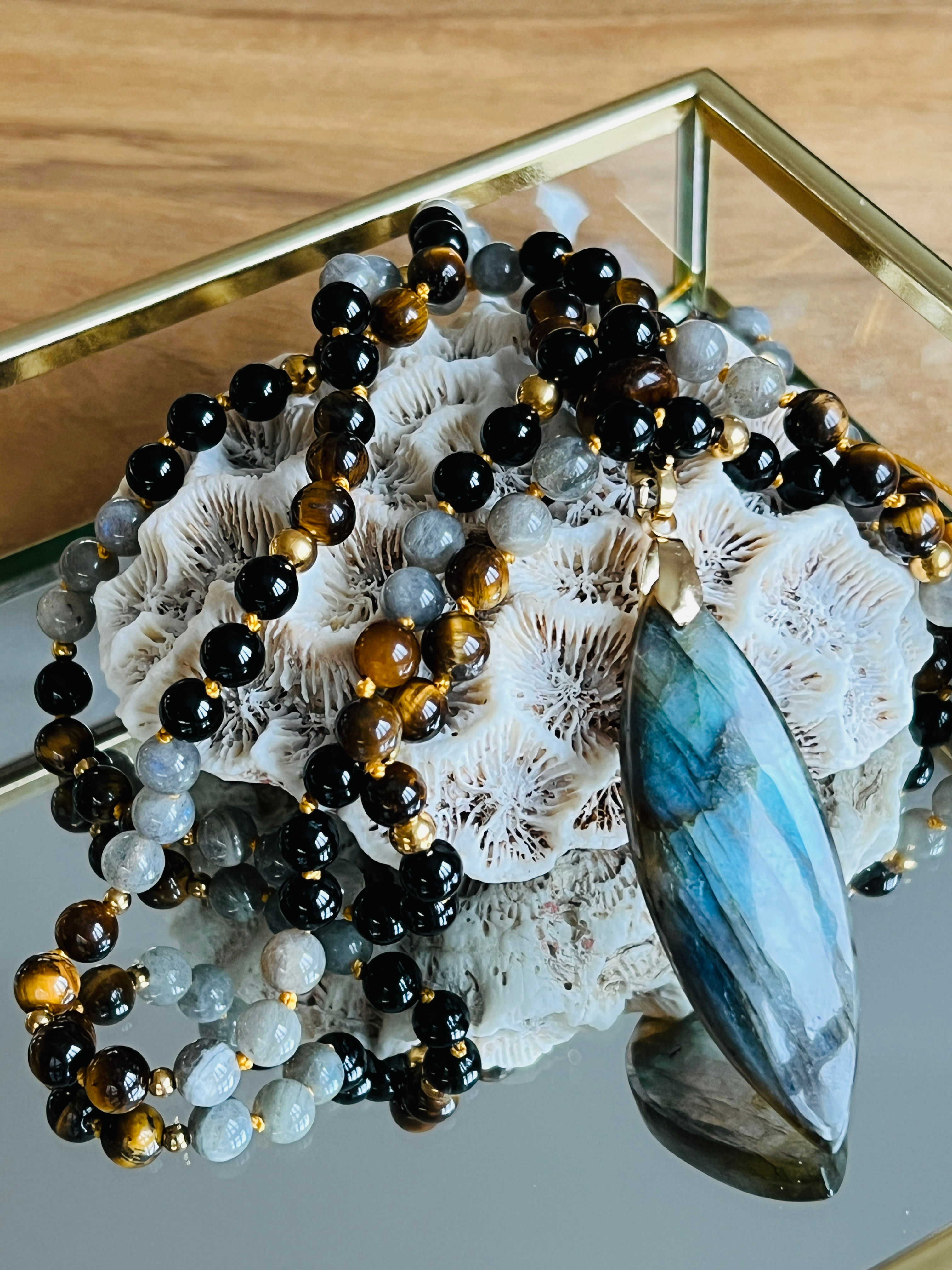 Mala en Oeil de tigre, Labradorite et Tourmaline noire