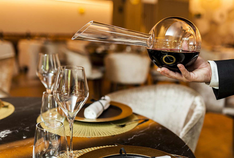 La decantación del vino