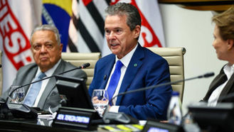 Ministro da Agricultura e Pecuária, André de Paula, debate crédito rural durante evento em São Paulo