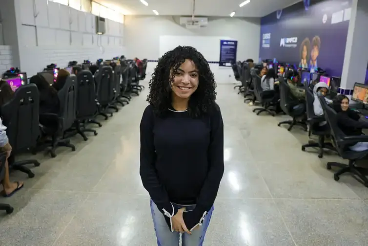 Rafaela Araújo vai fazer o Enem pela primeira vez e quer uma vaga no curso na área de computação - Fabio Rodrigues-Pozzebom/ Agência Brasil