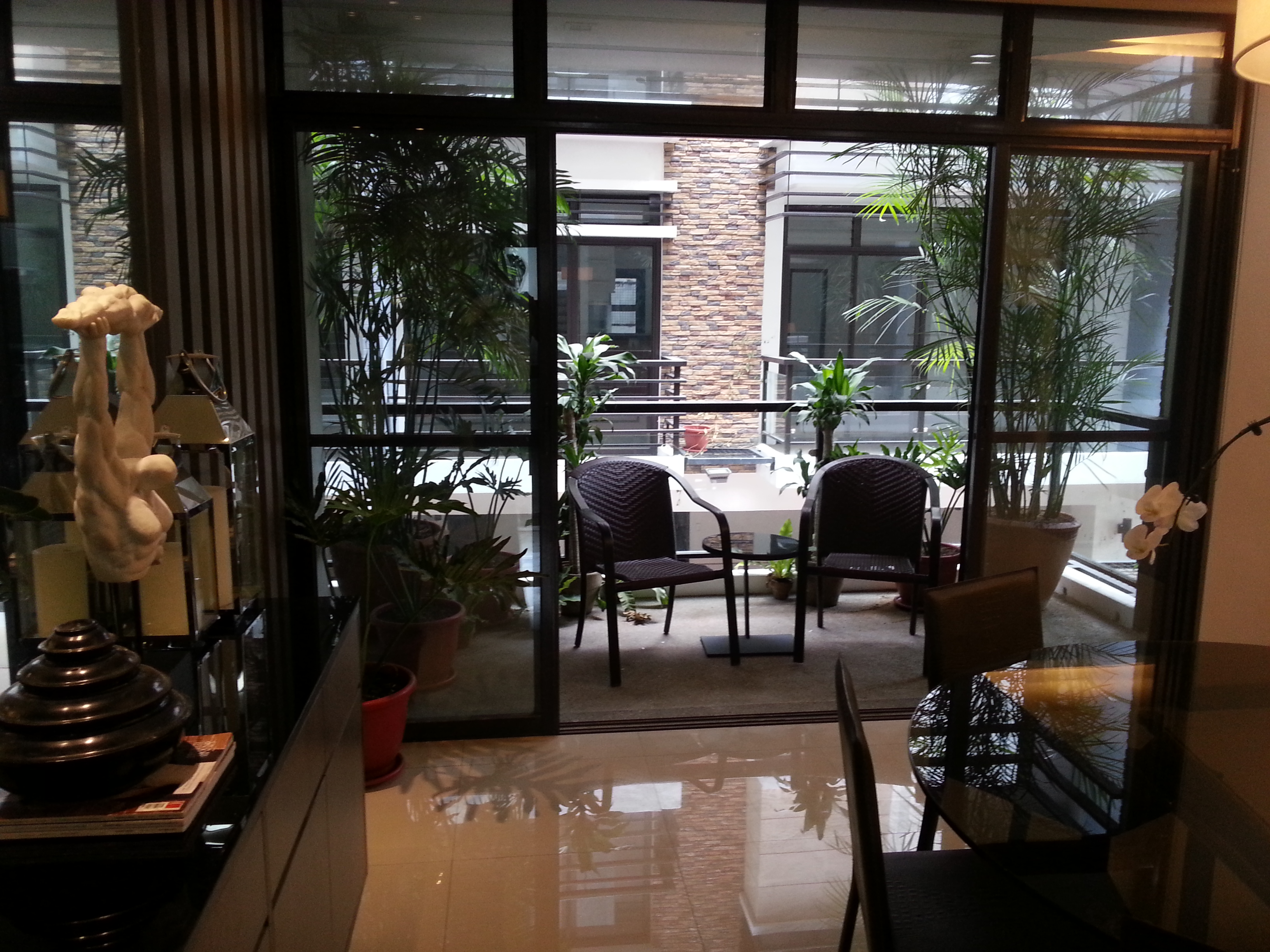 Aventi Townhomes Lanai & Dining