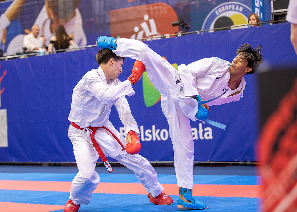 Ravas, Schüler aus Shukokai Karate Winterthur gewinnt sieben Kämpfe