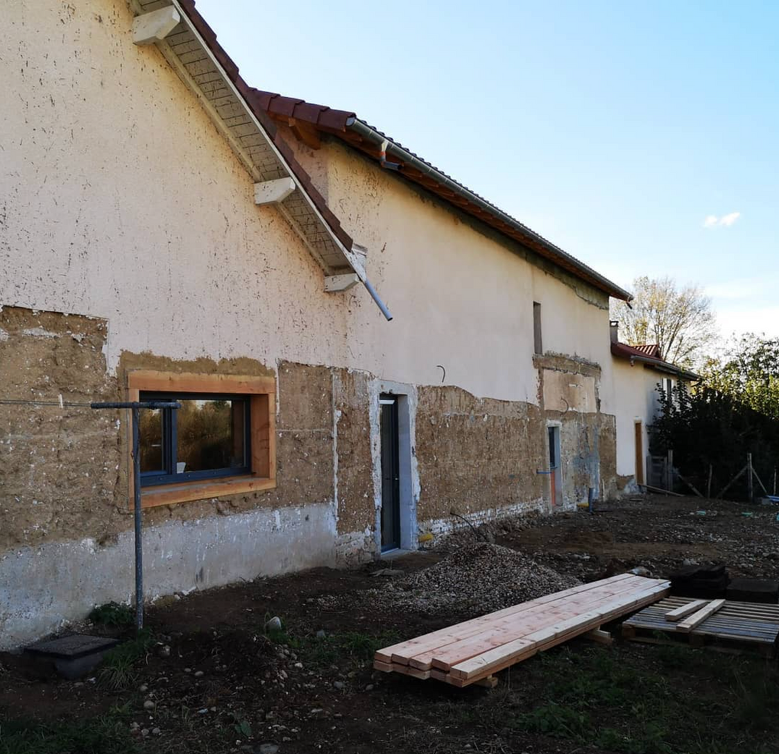 Isolation extérieure de murs pour une maison en Isère