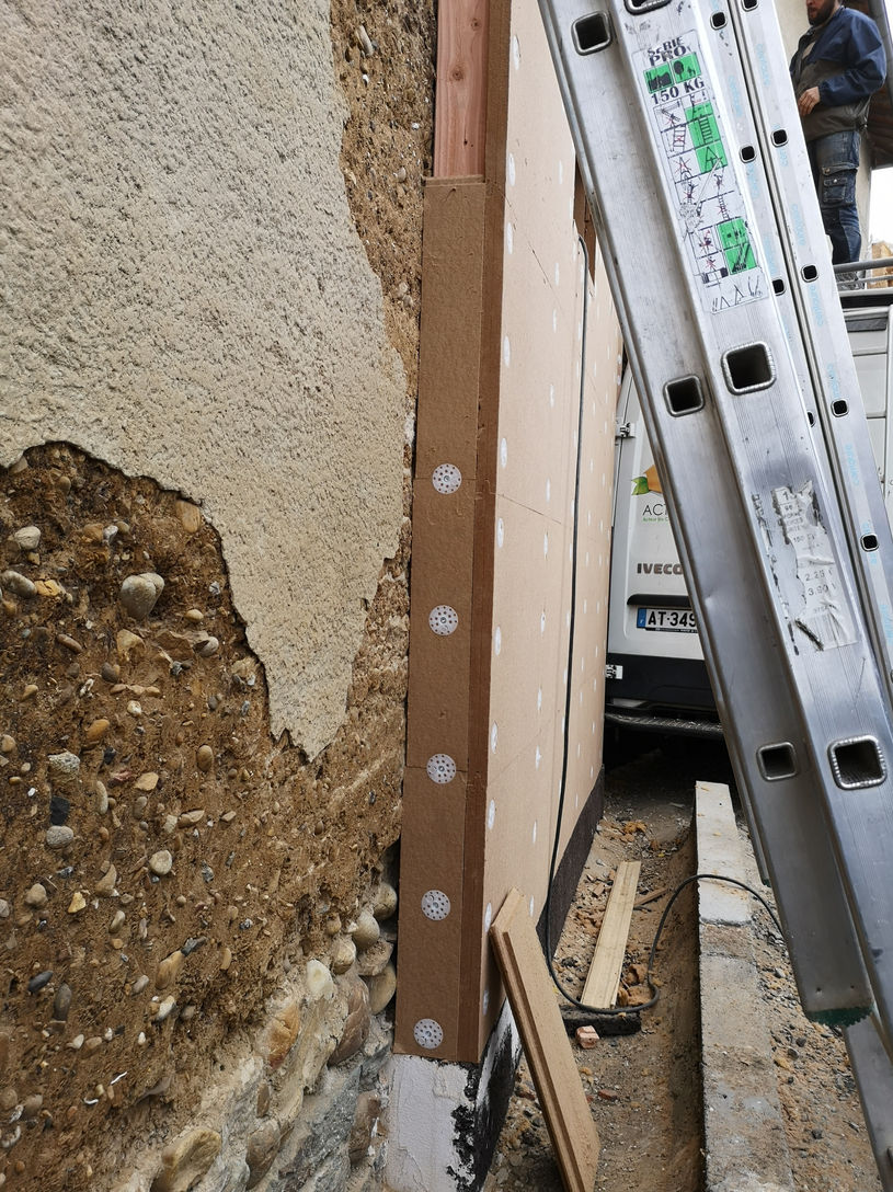 Mur isolé thermiquement pour une meilleure efficacité énergétique en Isère