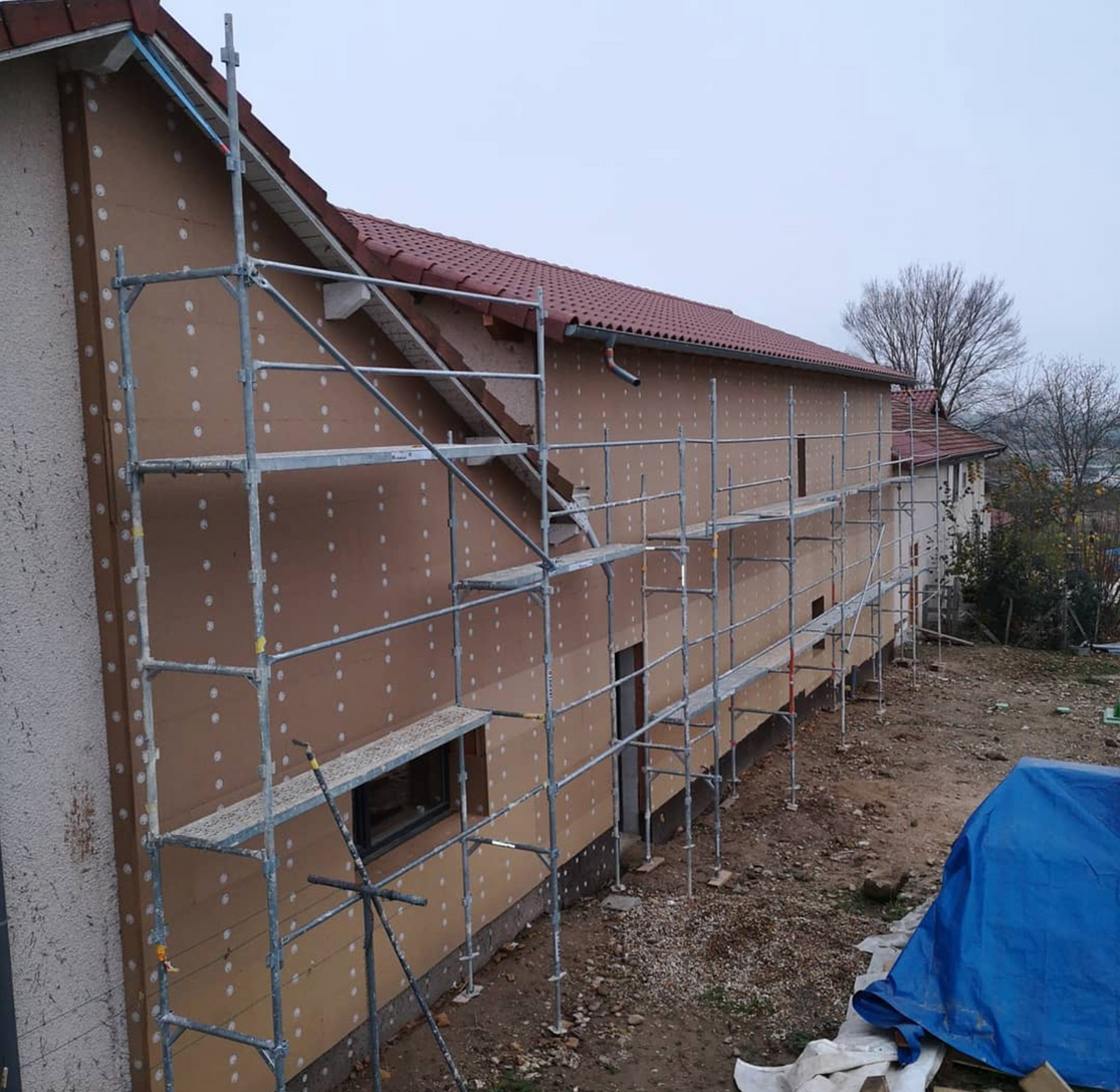 Rénovation de murs avec isolation thermique performante en Isère