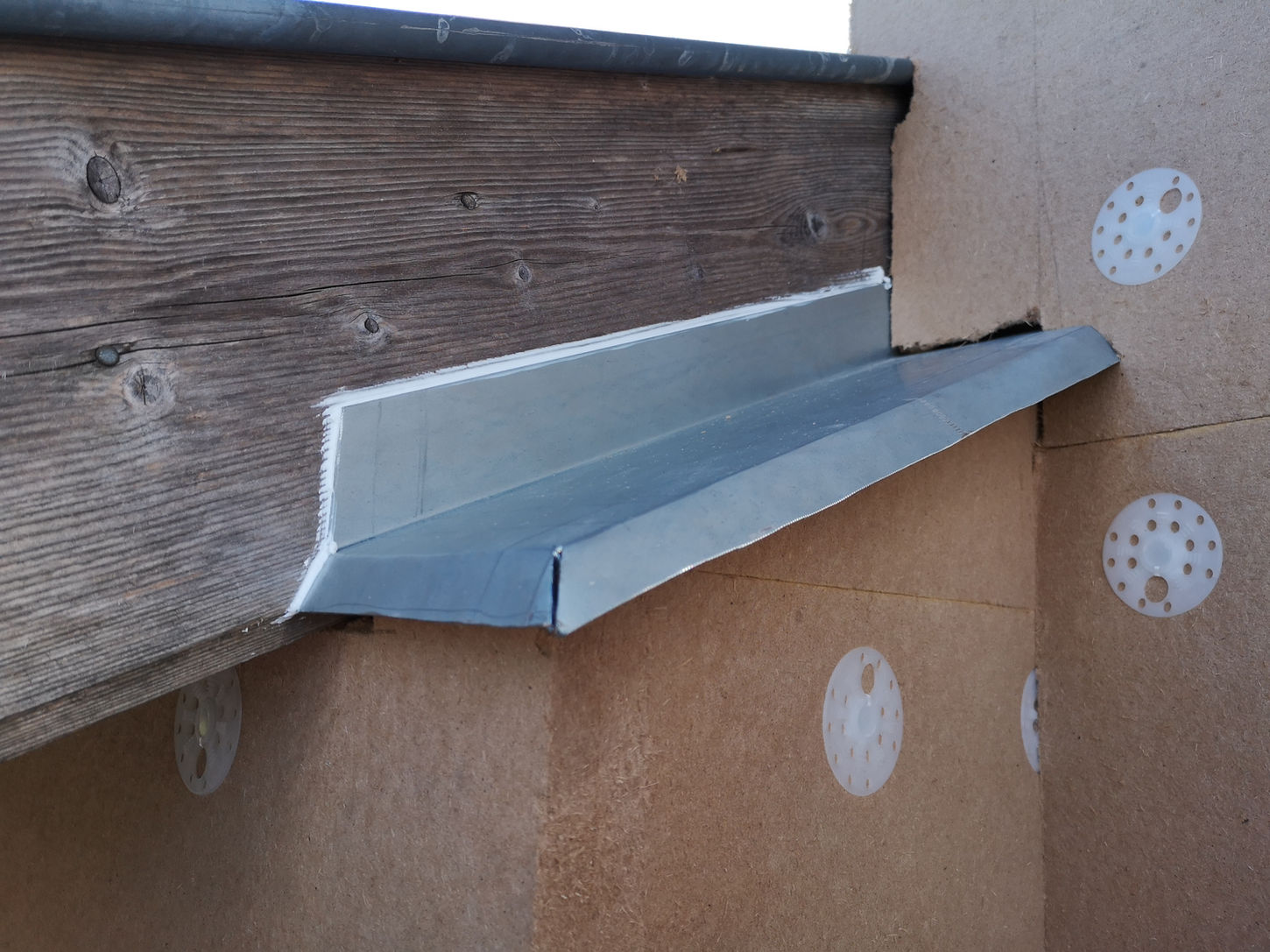 Mur isolé thermiquement pour une meilleure efficacité énergétique en Isère