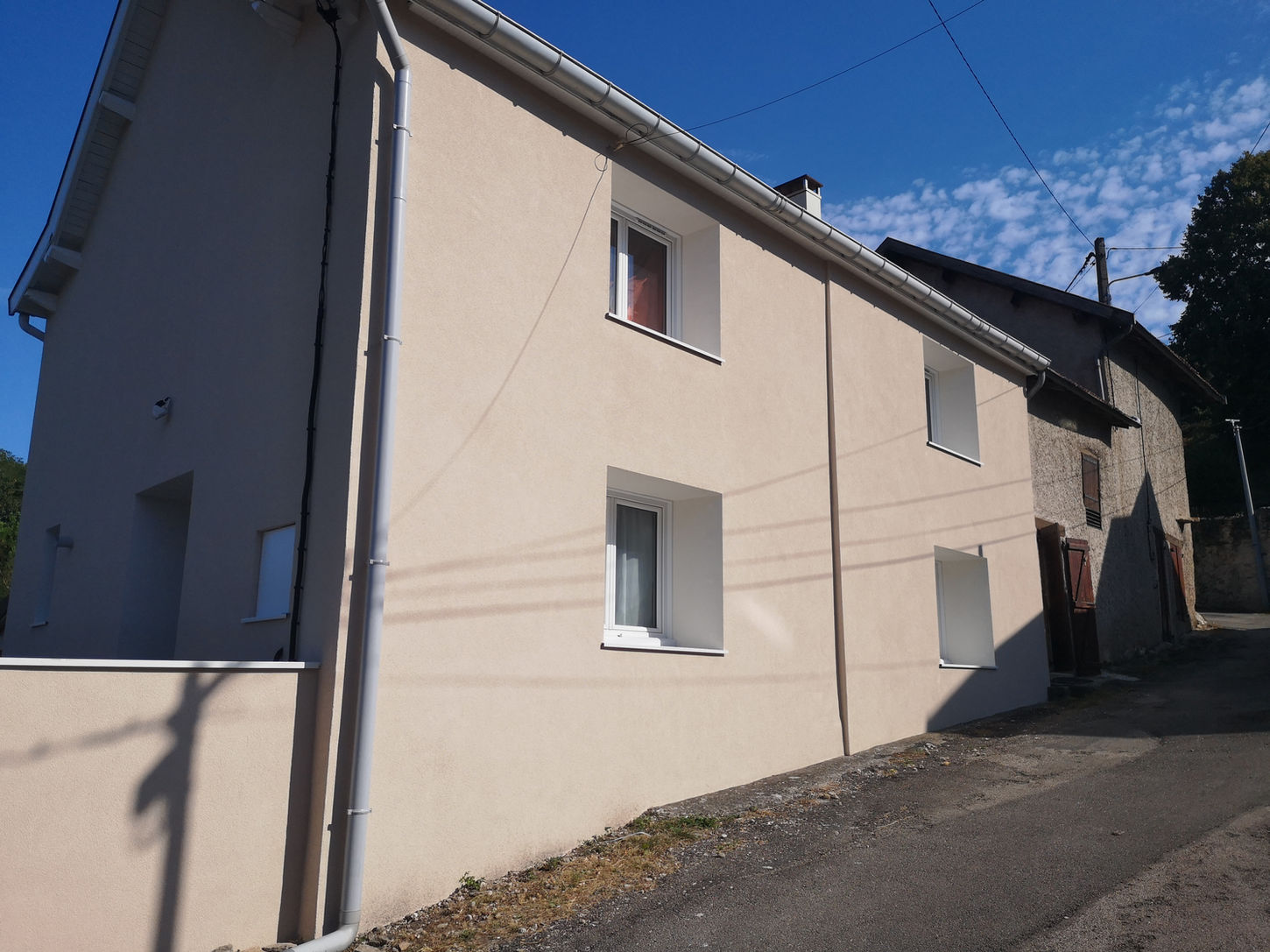 Rénovation de murs avec isolation thermique performante en Isère