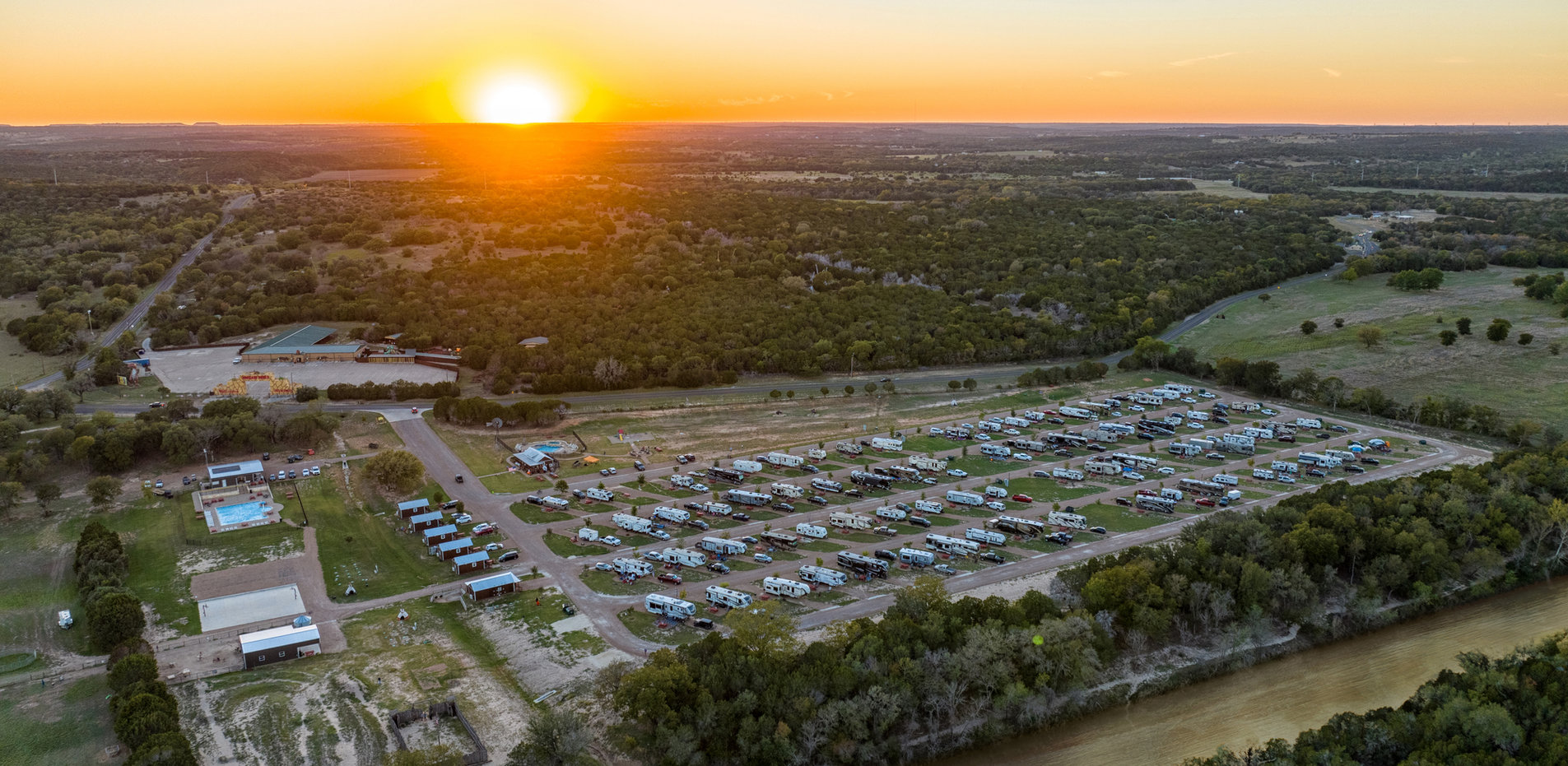 DINOSAUR VALLEY RV PARK photo 2