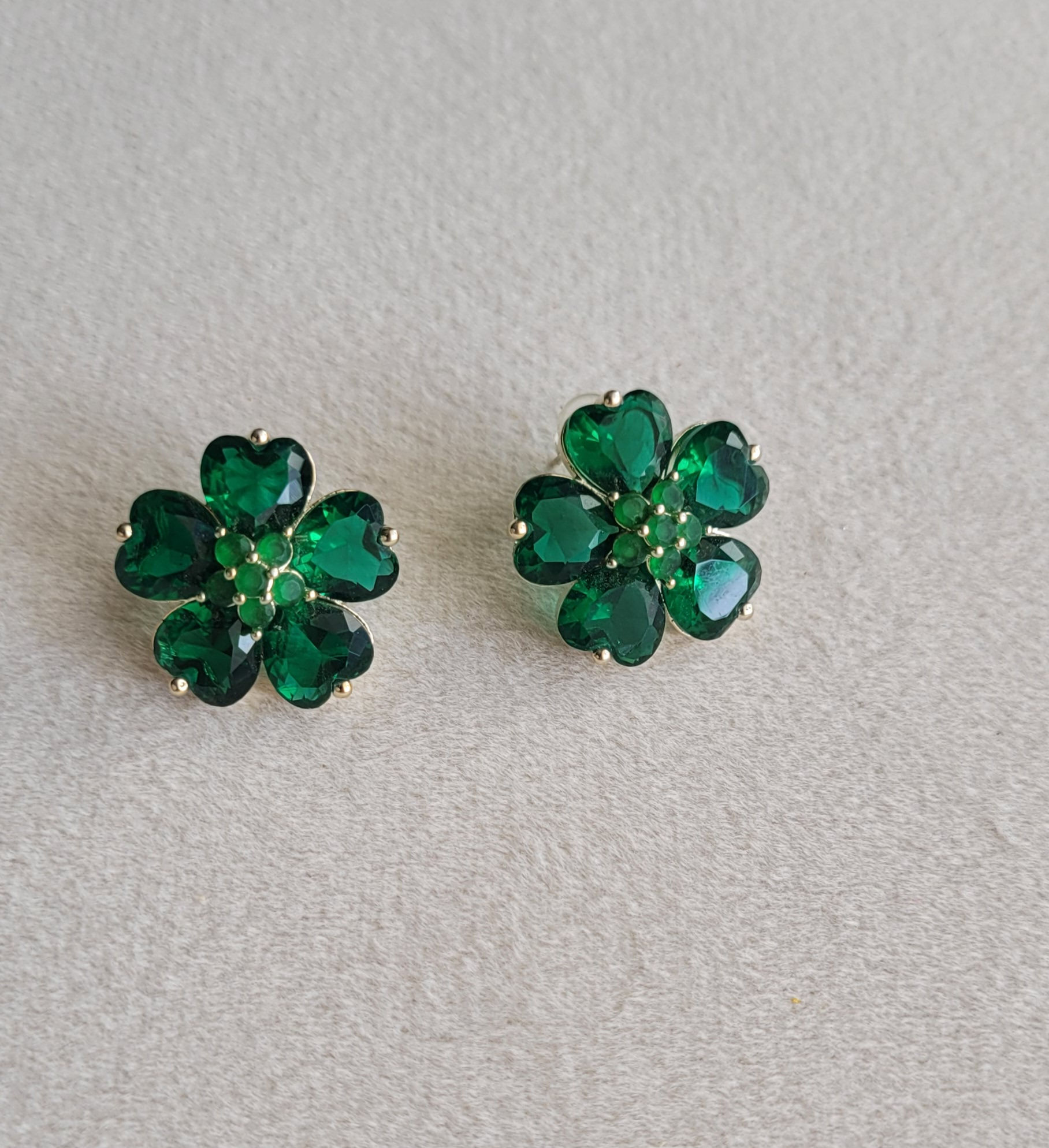 Bloom Studs