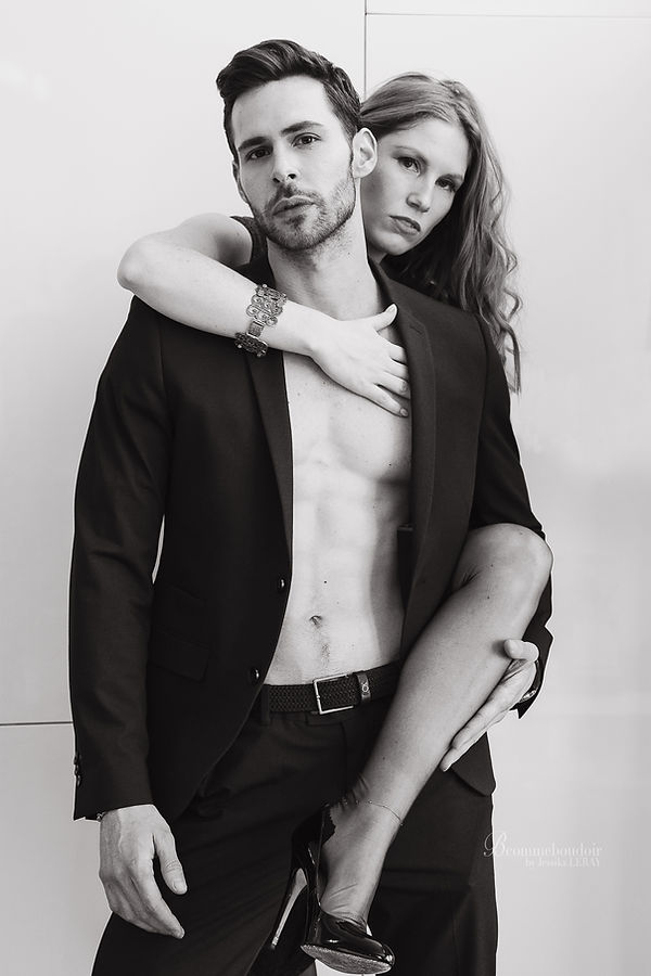 femme photographe, amour, fiançailles, Duo, couple, boudoir, complicité, cadeau, intime,
