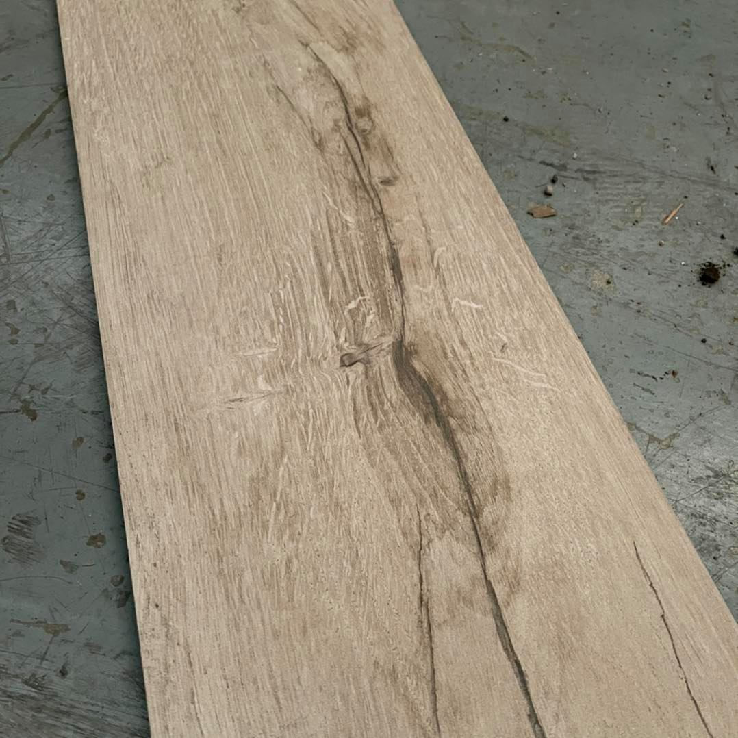 CONFORT ROBLE 25x100cm