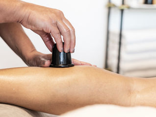 Lymfmassage i Göteborg – effektiv behandling mot celluliter med koppningsmassage och vakuumkoppar som extra boost!