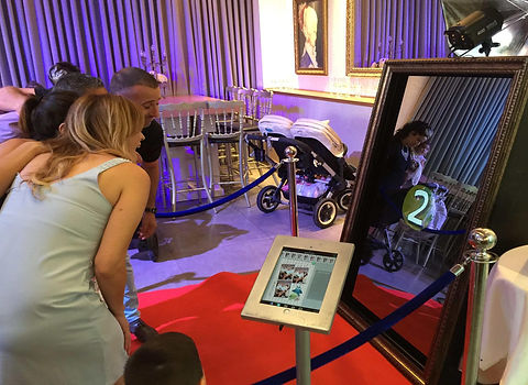 Mirror Me Photo Booth