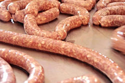 Rohwurst per Hand abdrehen