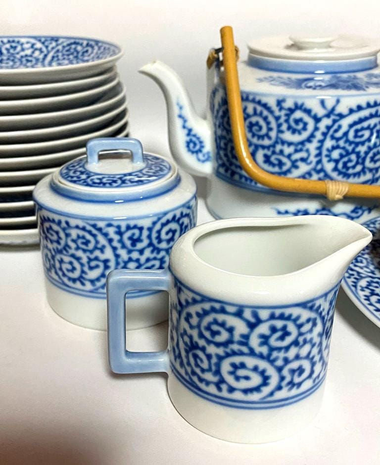 Japanisches Teeservice Blue Arabesque, 39 Teile
